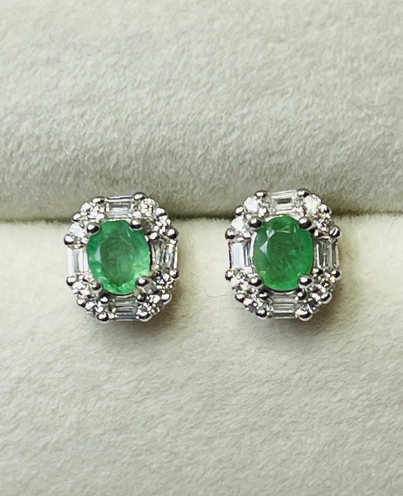 Fancy 925 Sterling Silver Natural Green Emerald Bling Bling Stud Earrings
