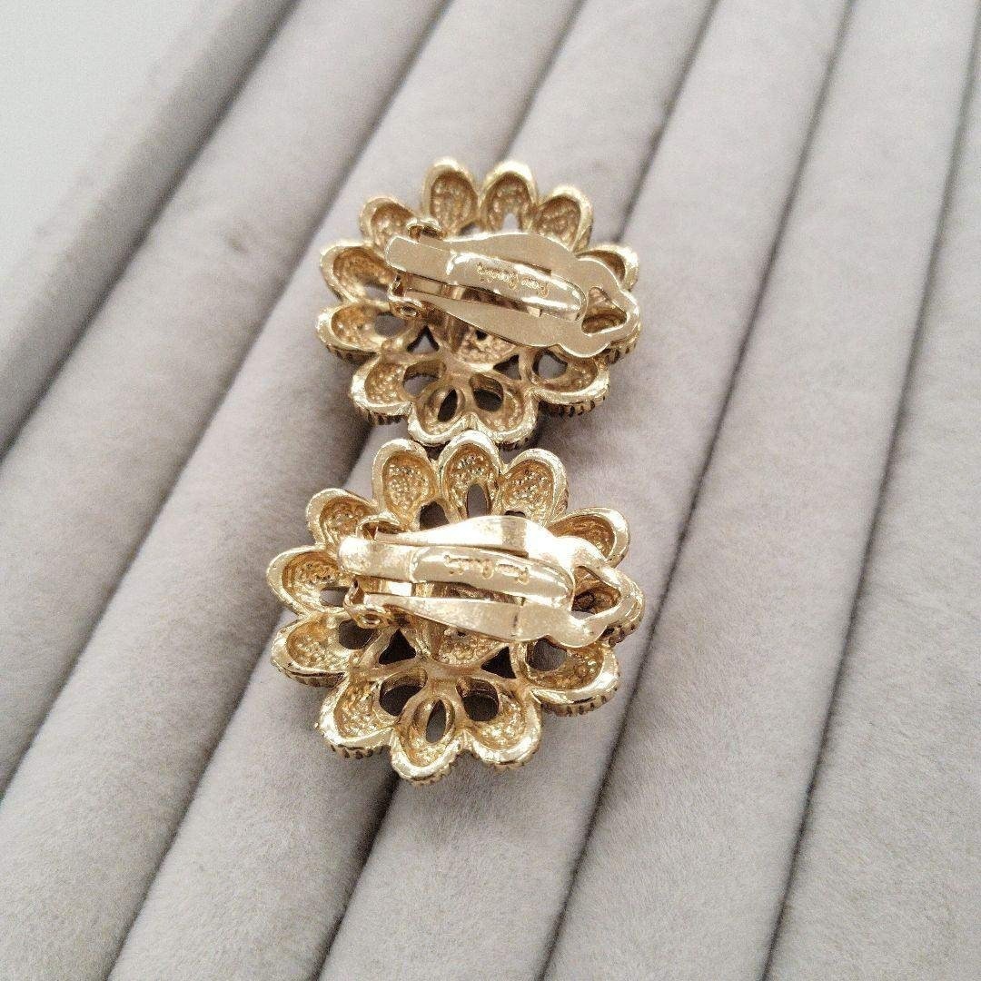 Excellent+++++ Pierre Cardin vintage Gold Flower Clip Earrings
