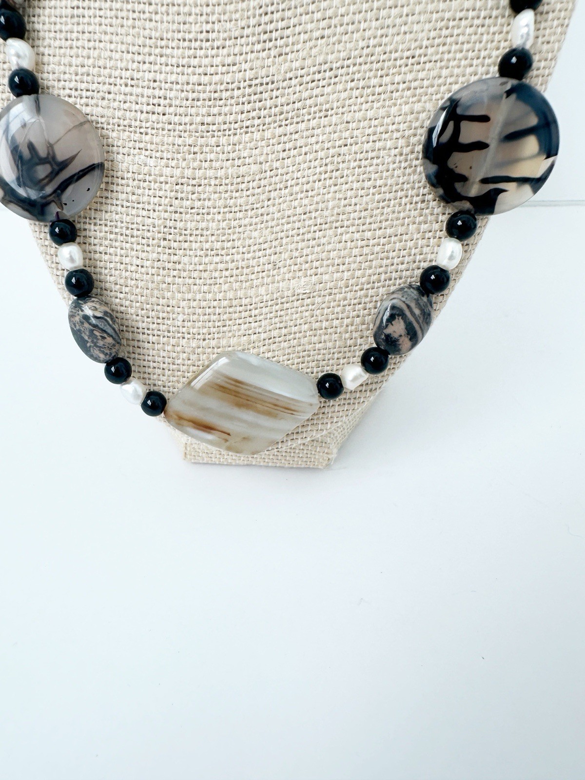 NWT Genuine Jasper, Agate, Black Onyx & Pearls Beads Necklace Black Gray White