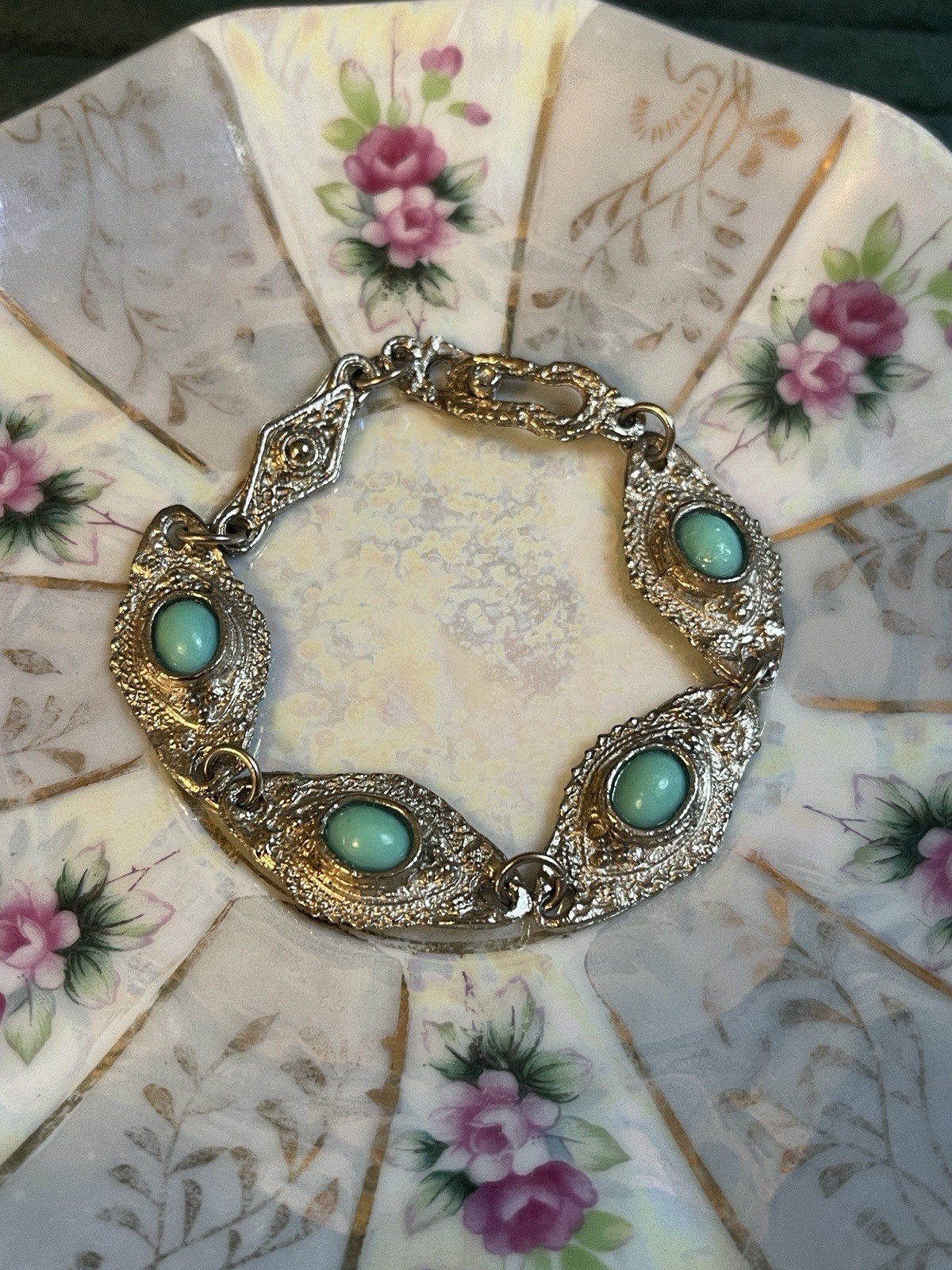 1960’s Faux Turquoise Cabochon Ornate Silver-Tone Link Panel Bracelet 7”