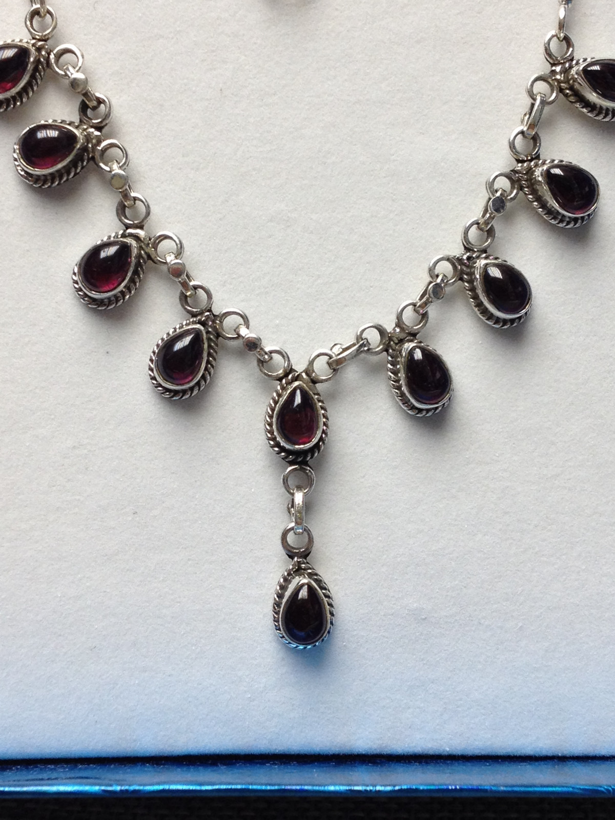 925 STERLING SILVER GENUINE GARNET PEAR-SHAPED OVAL STONES LADY NECKLACE 17″ 18G