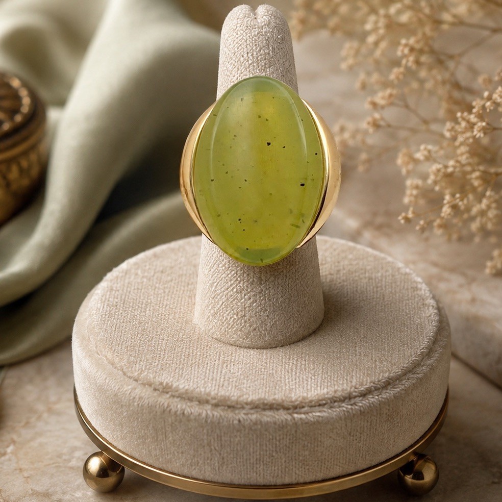 Vintage Grosse Germany 1972 Green Glass Cabochon Adjustable Statement Ring