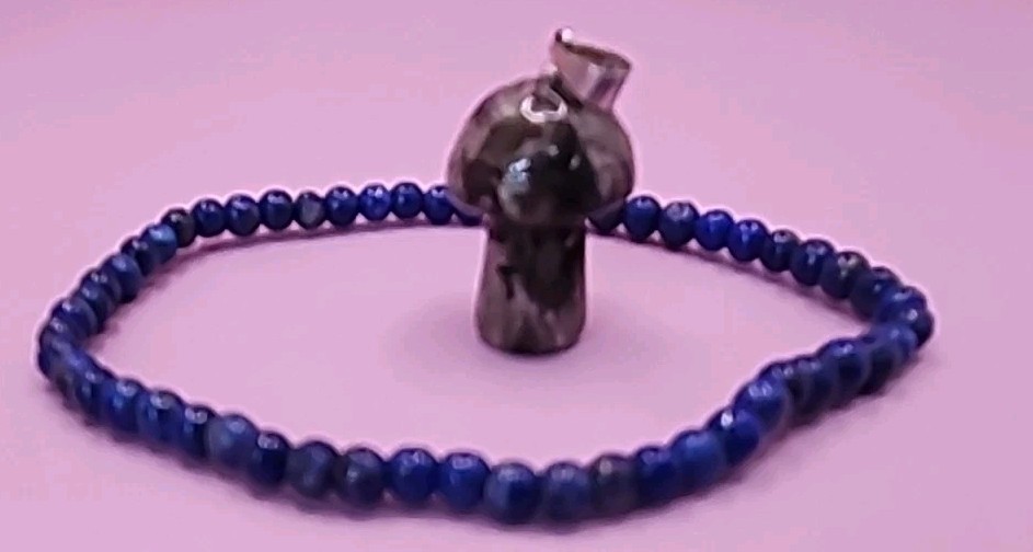 NEW TGS Jewelry Mushroom Shaped Crystal Pendent (1″) + Bonus Bracelet