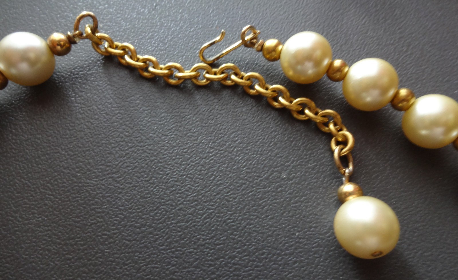 Vtg Signd DR Massive Statement Gold Tone Chunky Baroque Pearl Etruscan Necklace