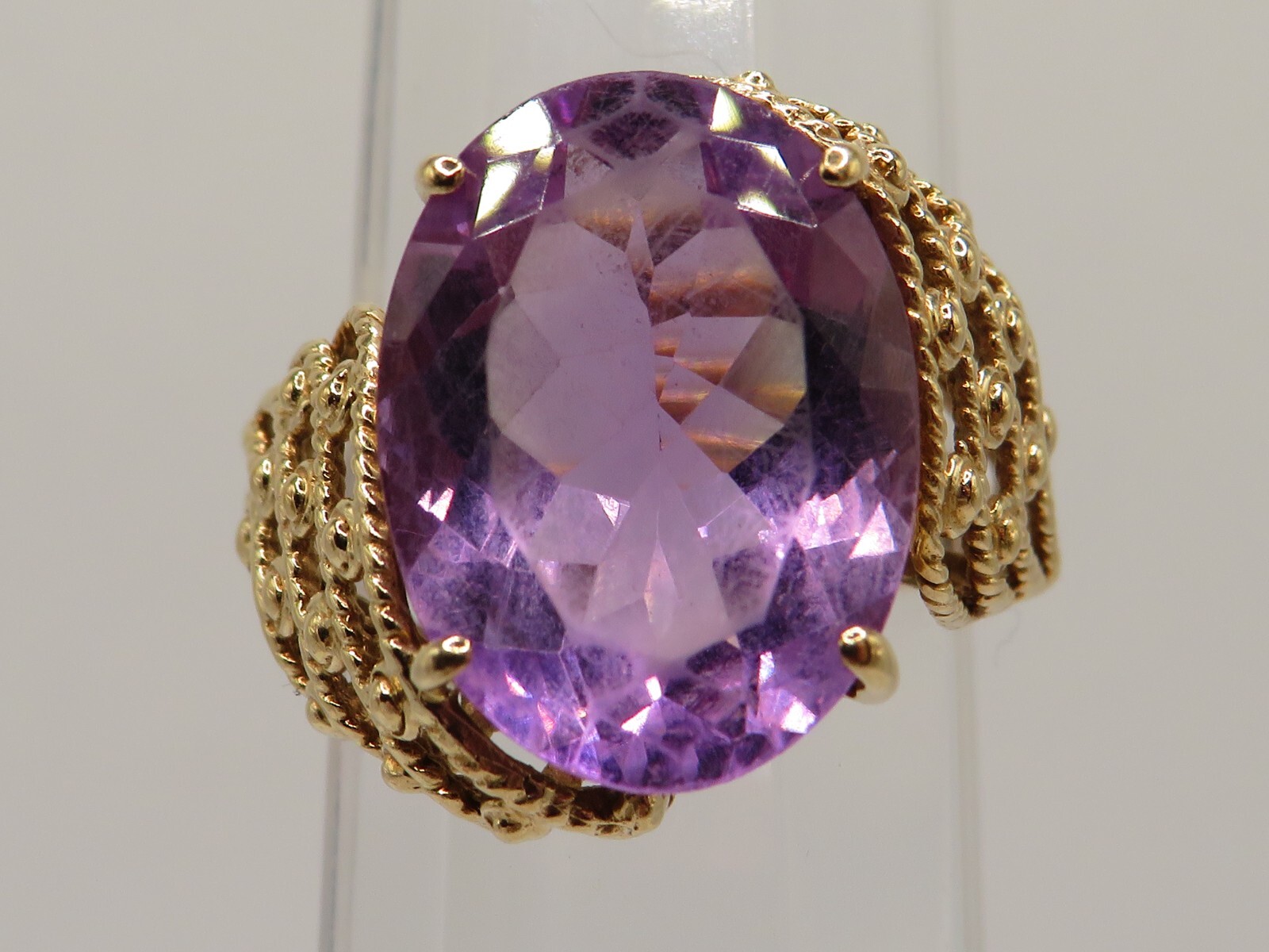 10K YELLOW GOLD RING w 7.2ct AMETHYST in a FILIGREE-STYLE SETTING – SIZE: 7*