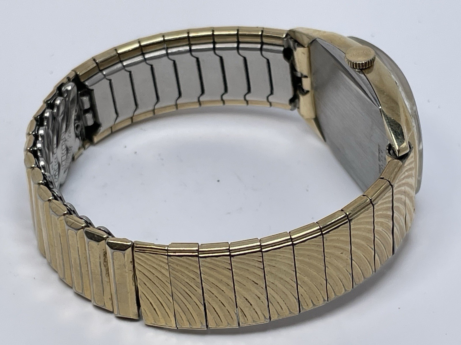 1963 Bulova 23 Jewels Manual Wind Watch Cal. 10 BP In Good Working Condition.