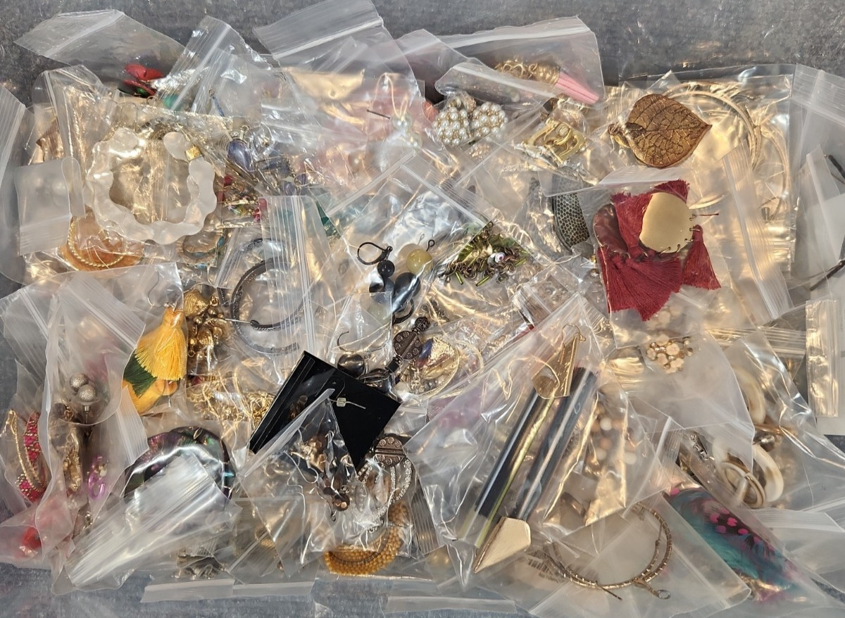 Jewelry Wearable Earring Collection 5 Lbs Matched Pairs Lot #683 See Description