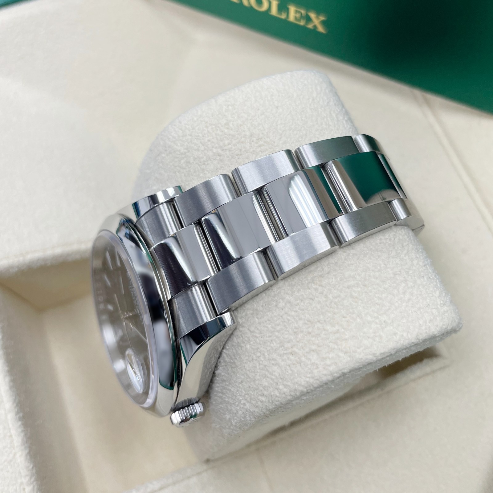 Rolex Datejust 36mm 126200 Stainless Steel Smooth Bezel Blue Index Dial Oyster