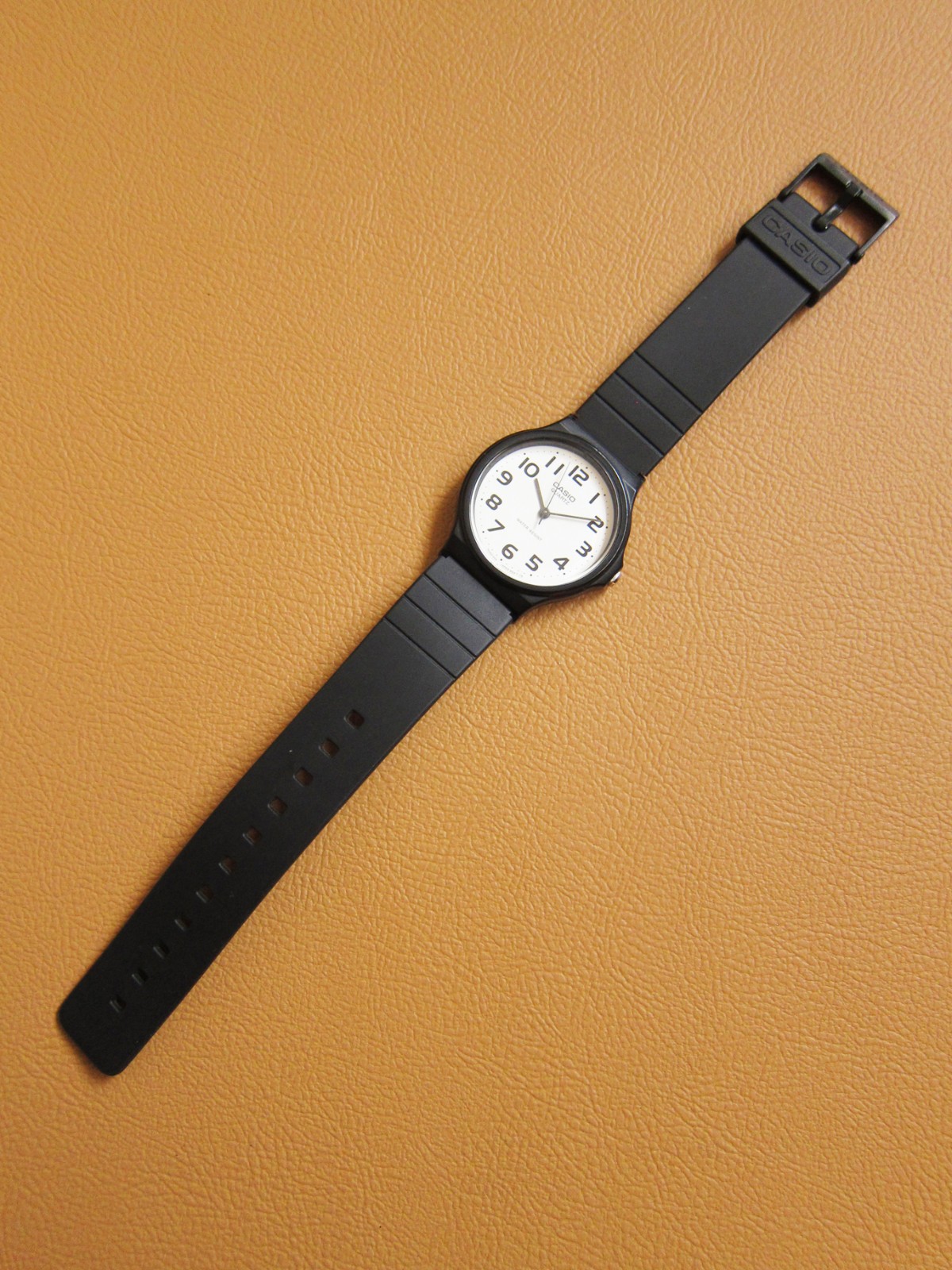 CASIO MQ-24 Unisex Quartz Watch w/ White Dial & Arabic Numerals