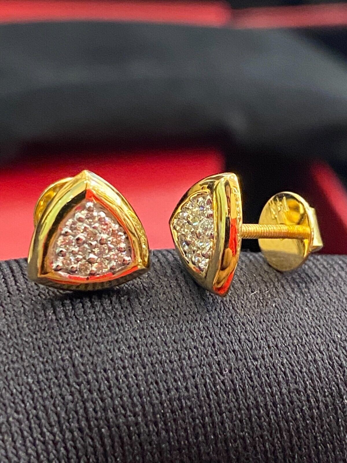 0.27 Cts Round Brilliant Cut Natural Diamonds Stud Earrings In 585 Fine 14K Gold