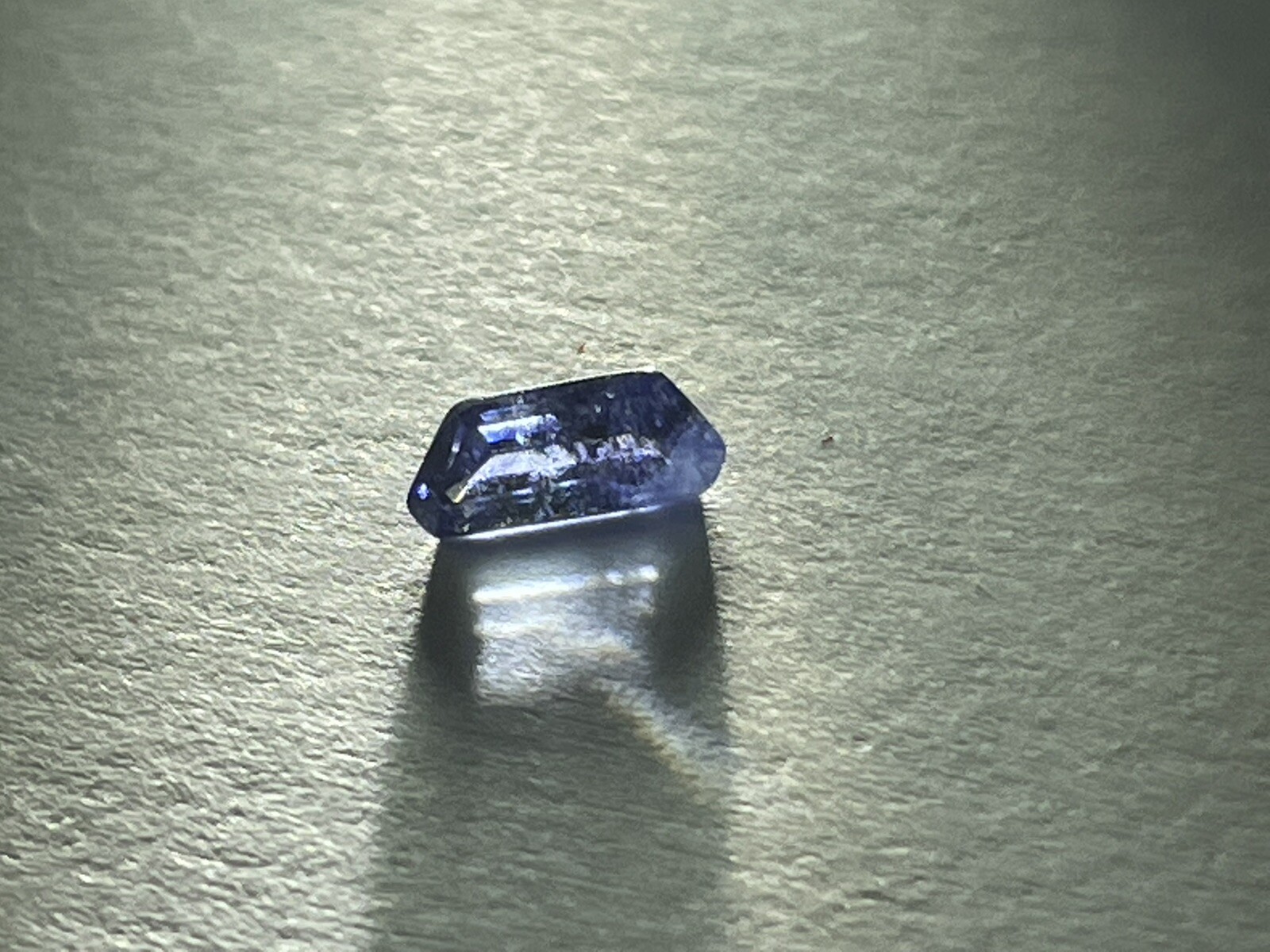 Benitoite from CA/USA fac cut in Germany 0.56ct 7.3x3mm Freeform