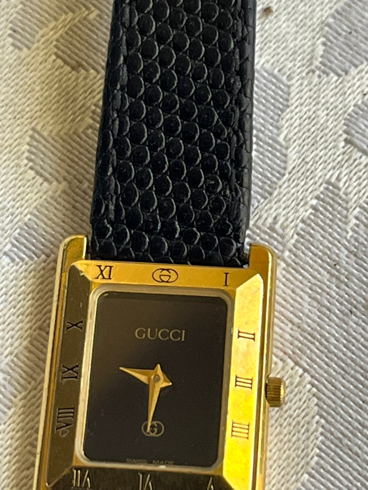 Gucci Women’s Gold-Plated Quartz Watch 4200 w/ Original Leather Band – New Batte