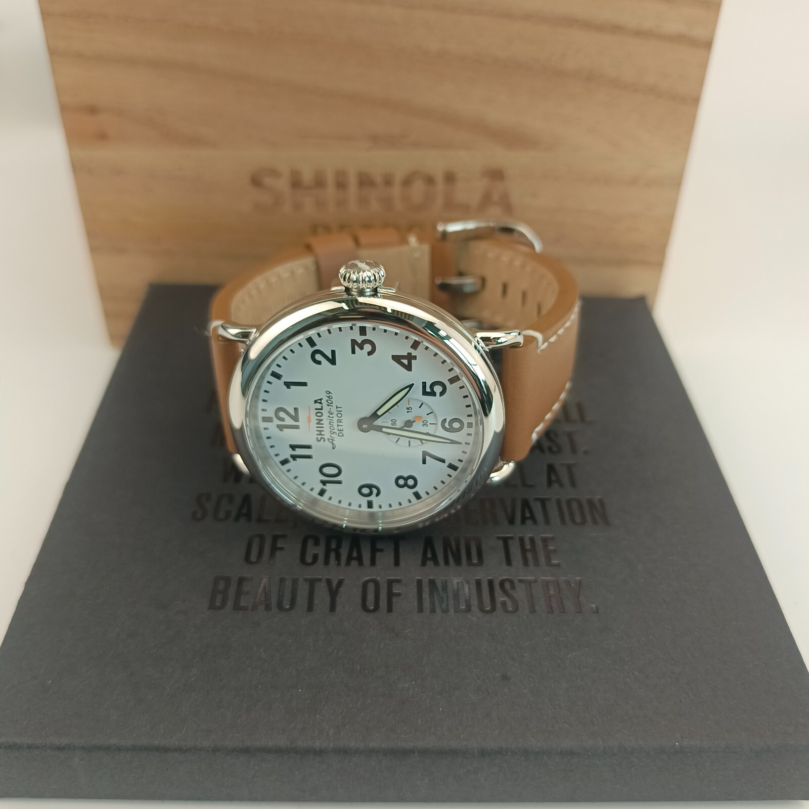 Shinola The Runwell Men’s 41mm with Tan Leather Strap Chronograph Quartz Watch