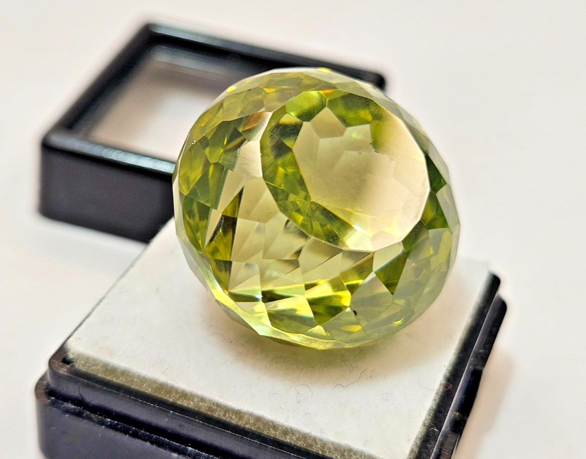 Cambodian Round Cut Green Zircon 105+ Ct Loose Gemstone For Pendant Making