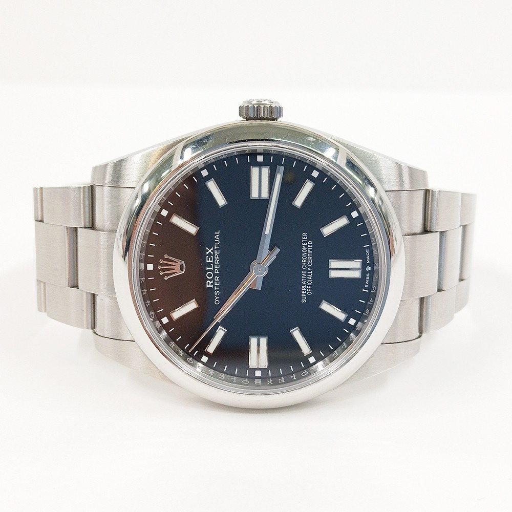 Rolex Oyster Perpetual 41 124300 Black Dial Stainless Steel Watch Box & Papers