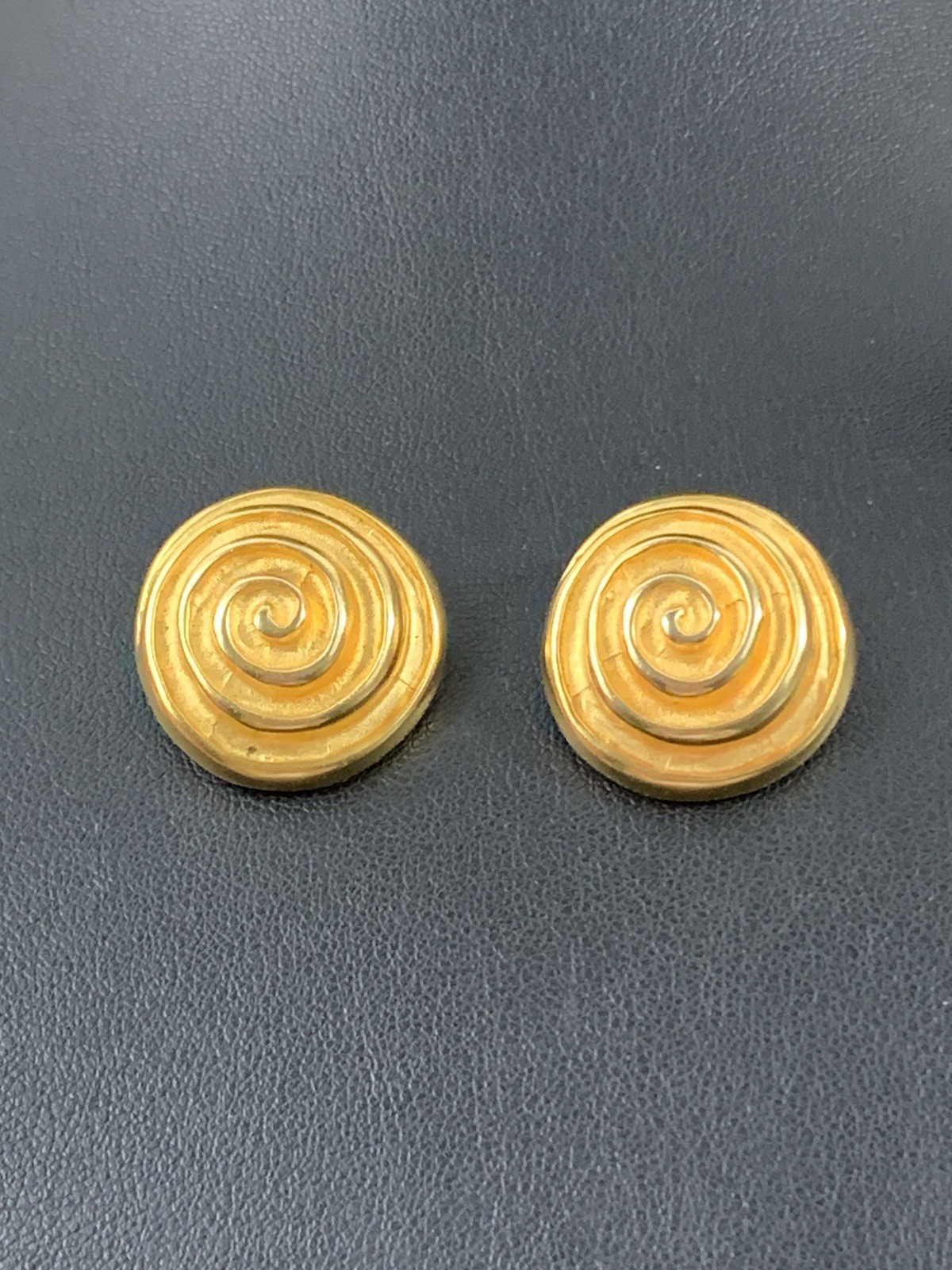 Robert Lee Morris Gold Plated Spiral Round Clip On Earrings Designer Signed A1