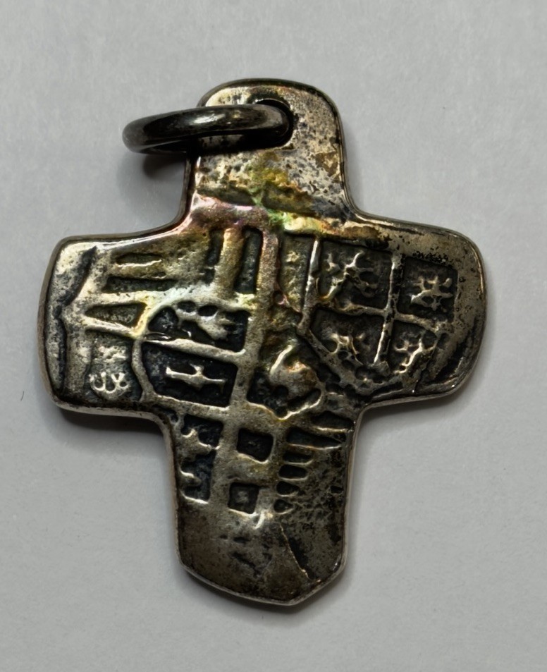 JAMES AVERY Retired PIECES OF EIGHT Cross Pendant Nice Toning ( Rare Piece ) BHE