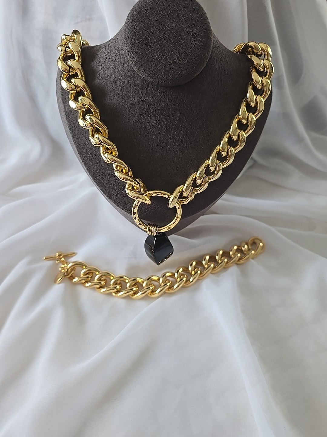 1AR M Italy by UnoAerre 18″ Heavy Gold Tone Metal Necklace Bracelet Set