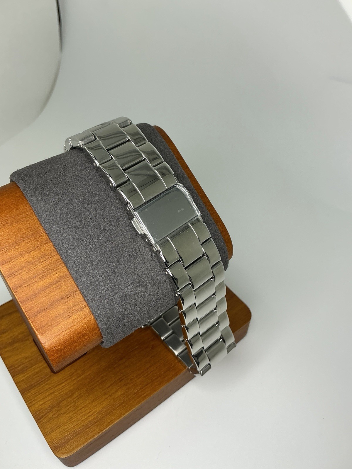 TFX Unisex Analog Quartz Watch Silver Sunburst Dial Roman/Stick Metal Bracelet