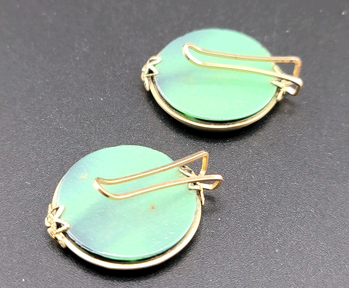 Vtg HILLCRAFT Earrings Glass Maple Leaf Intaglio 12KGF Gold Filled Jewelry
