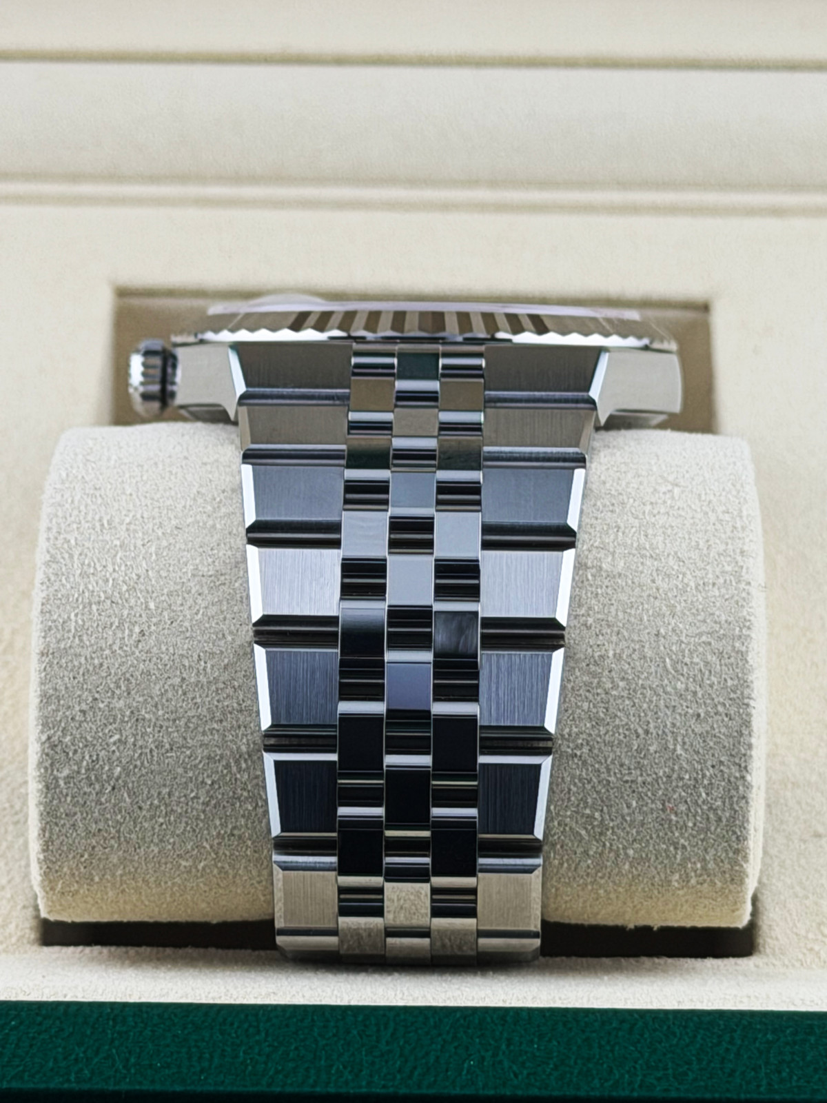 2026 Rolex Land-Dweller 40MM White “Honeycomb” Dial (127334)