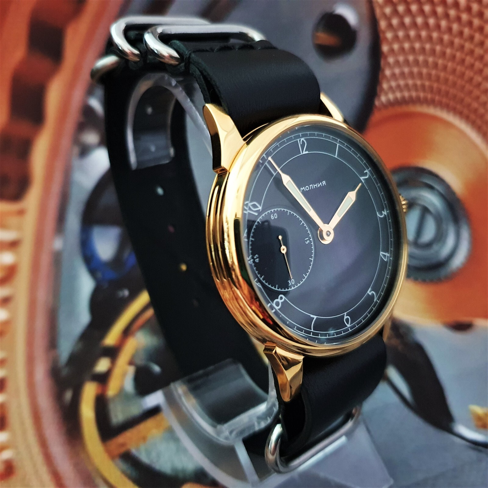 Watch Marriage MOLNIJA 3602 WristWatch Mechanical Vintage Style USSR Gold Case