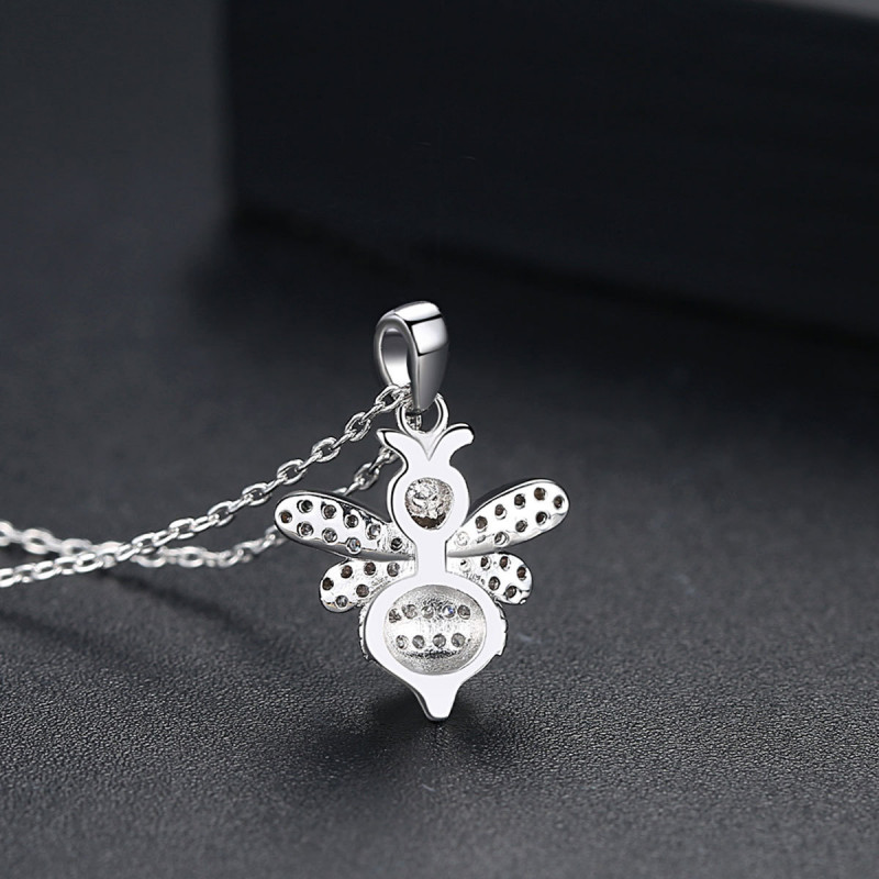Honey Bee Necklace Copper Inlaid 3A Zircon Pendant Women’s Gold Plated Jewelry