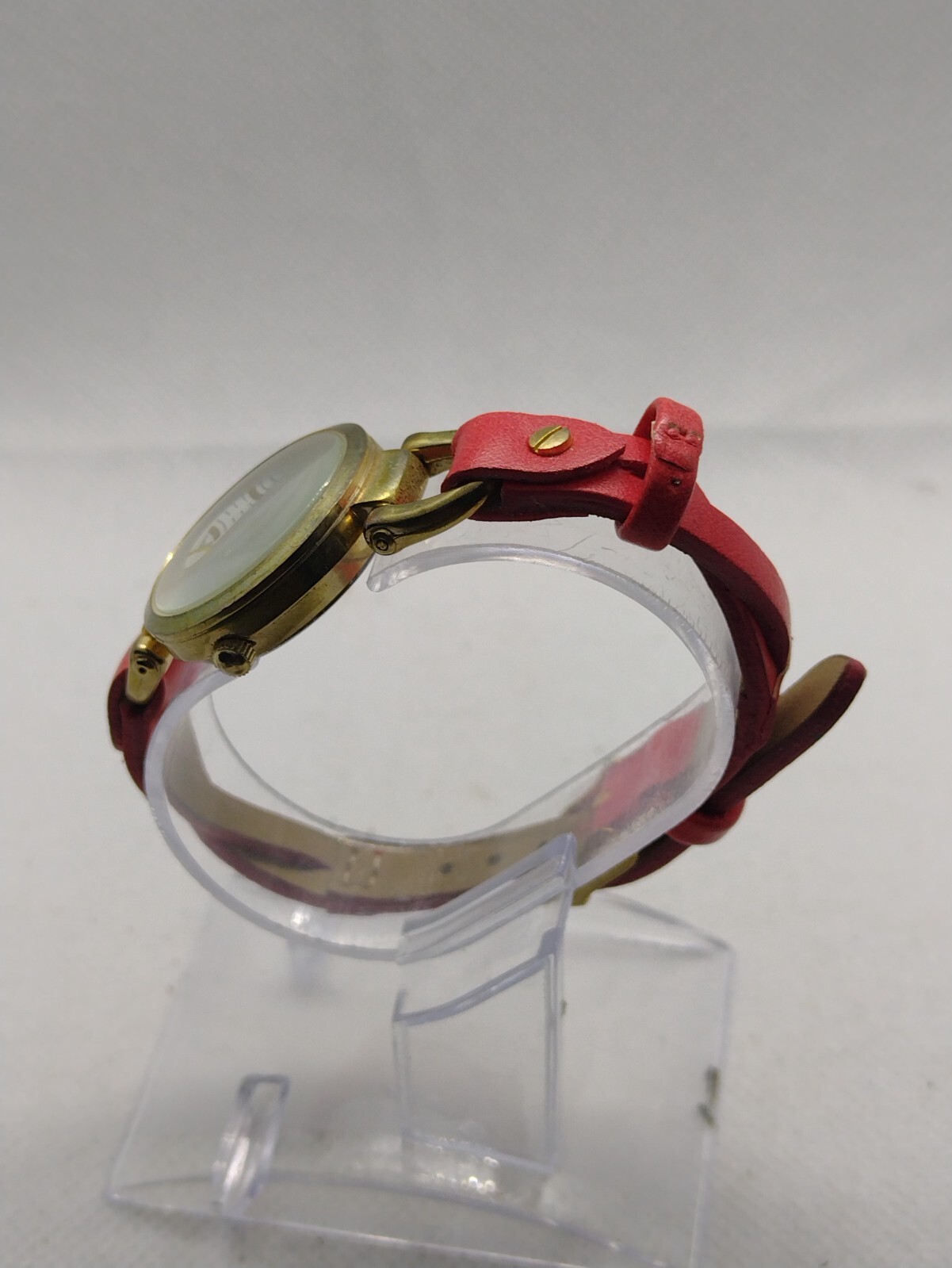 C watch Gold tone Women’s girls female Red Strap