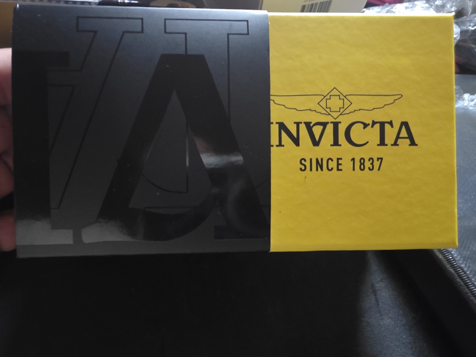 Invicta Pro Diver Men’s Quartz Blue Dial Red Bezel 48mm Rubber Strap 30m
