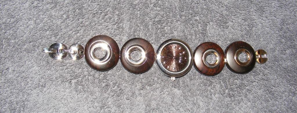 FOSSIL F2 50 METER/165 FEET ES 1986 WATER RESISTANT WOMEN’S WATCH L10806 GUC