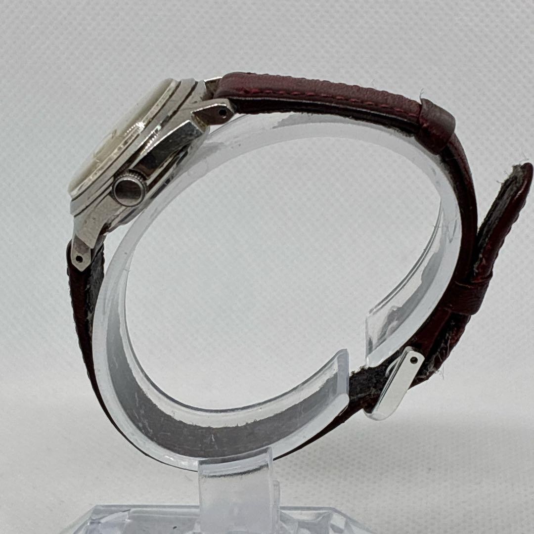 Excellent condition, working Seiko ladies’ vintage hand-wound watch with 21