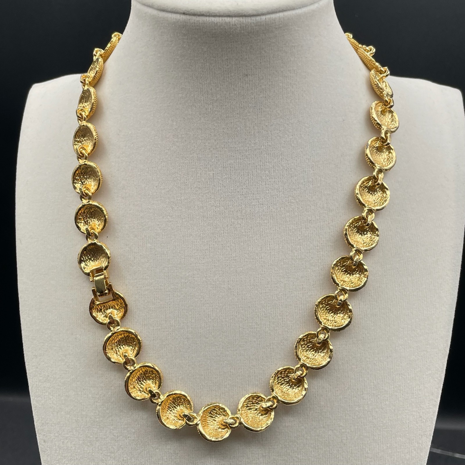 Vintage Gold Tone Classic Fashion Filigree Disc Matar Mala Push Lock Necklace