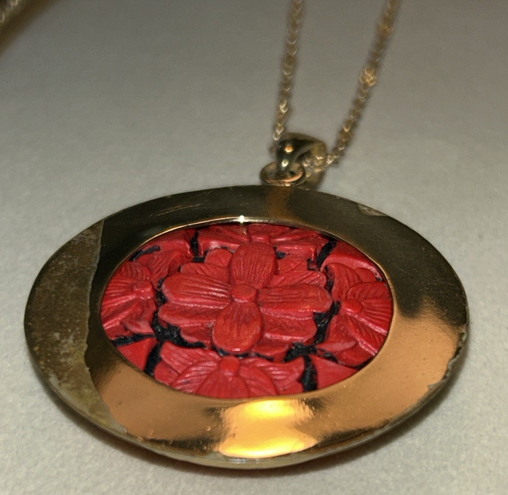 Vintage Carved Cinnabar Pendant Necklace Red Floral Medallion Gold Tone 16” 60’s