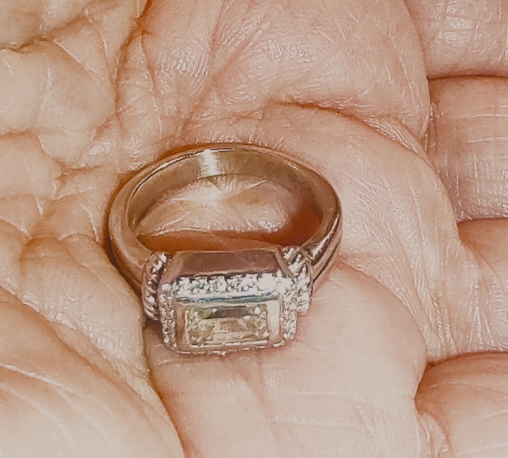 GABRIEL & Co. 14K White Gold Moissonite & Diamonds Ring size 4 1/2 ((C92))