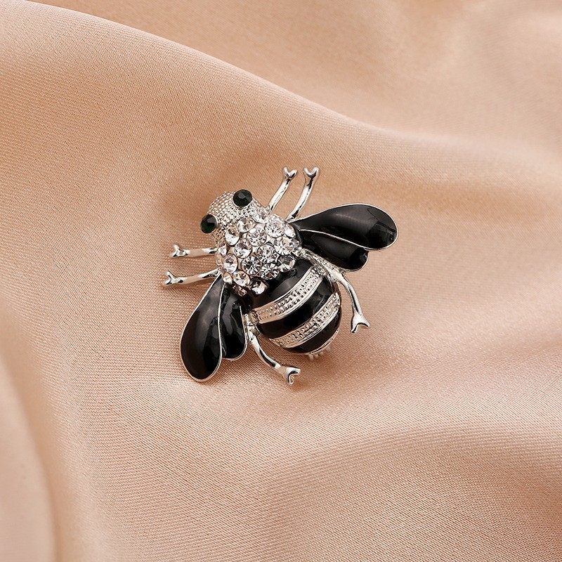 Wholesale 7PCS Mixed Lots Fashion Rhinestone Enamel Bee Brooch Pins