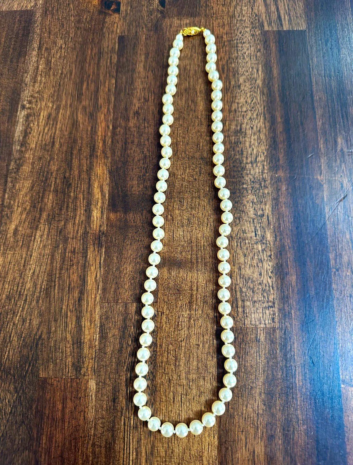 Vintage Japan Faux Pearl Necklace Single Strand Gold Tone Filigree Clasp Cream