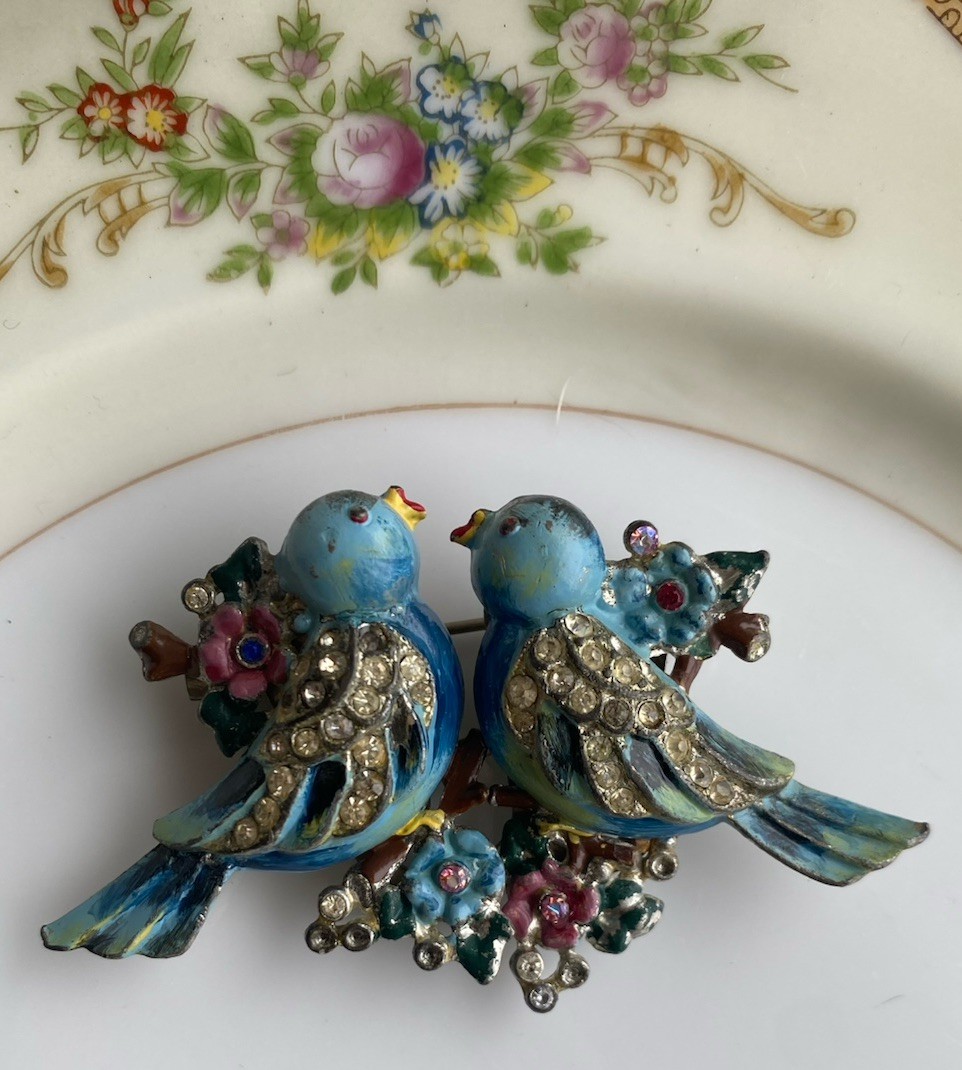 Rare Vintage 40s Coro Duette Enamel Love Birds Fur Clips Rhinestone Pin Brooch