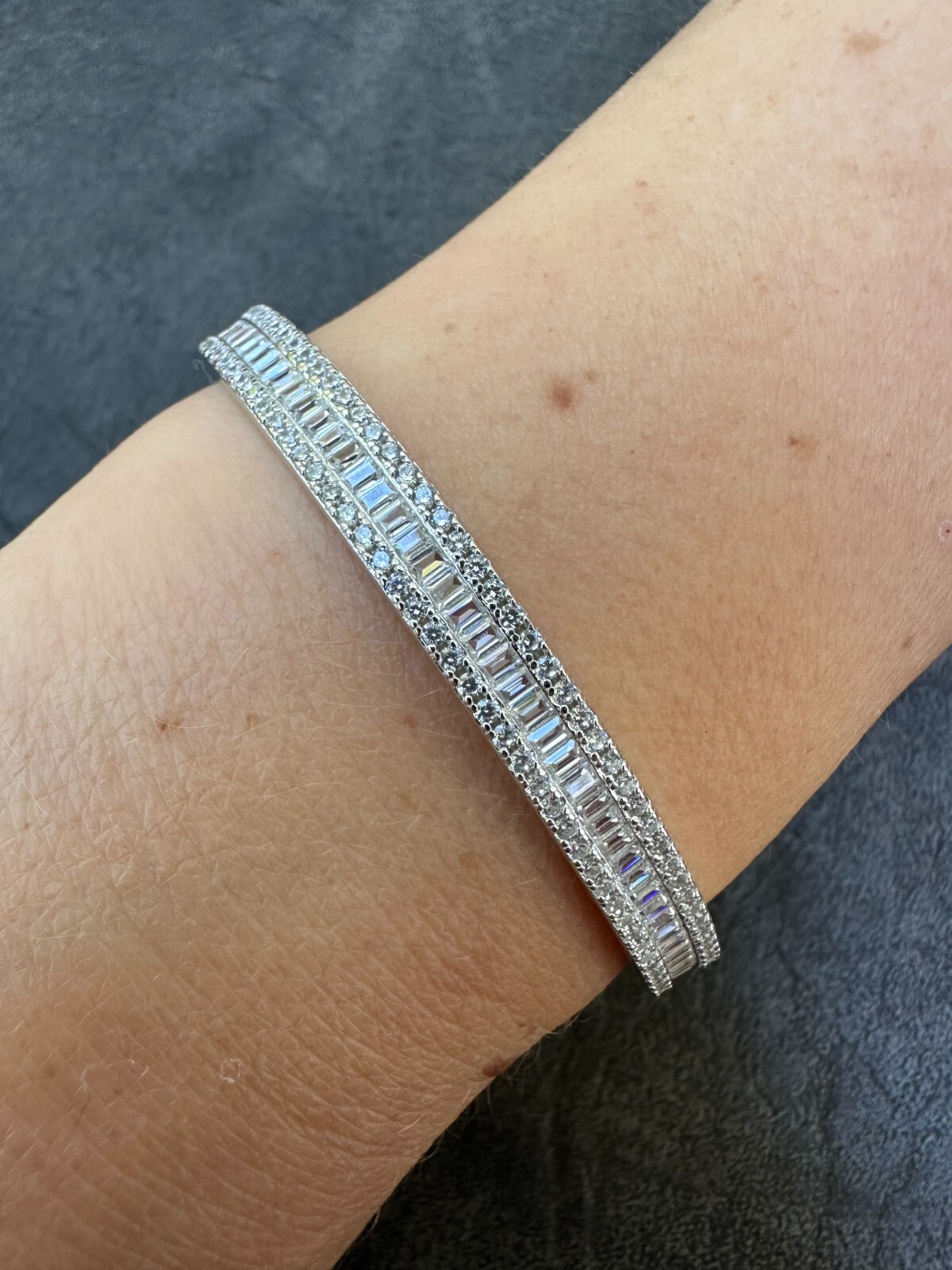 Gorgeous Solid 925 Sterling Silver Bangle Bracelet Iced Simulated Diamonds
