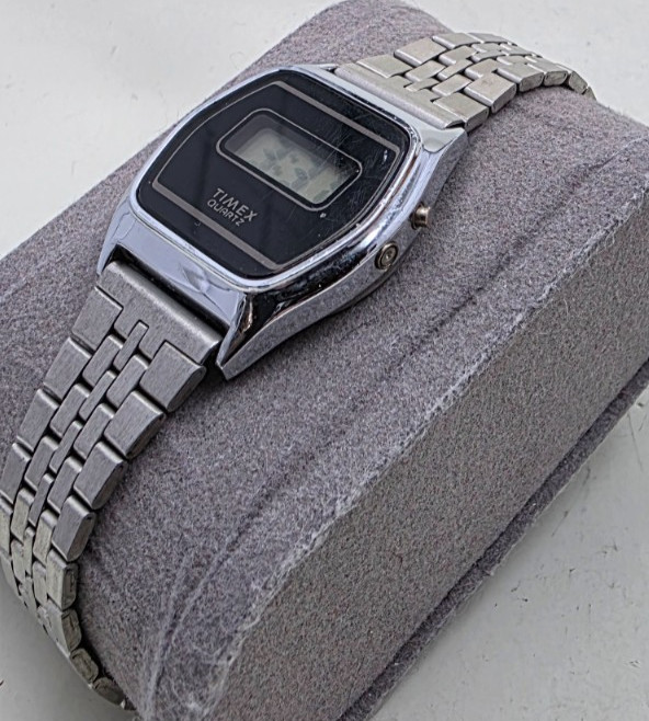 Vintage 1976 Timex SSQ Digital LCD Watch K-Cell 346 Tested Working Runs Great