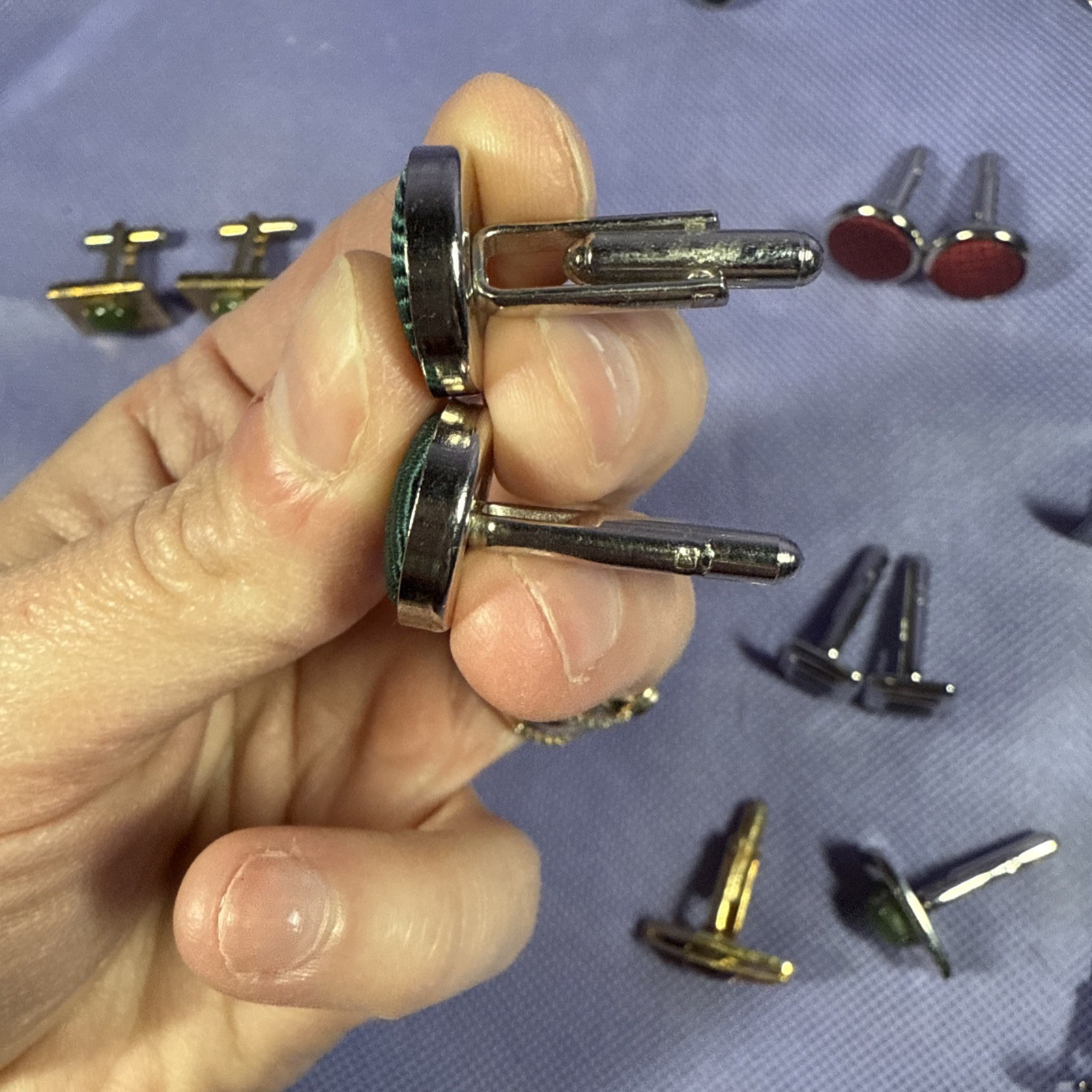 Huge Lot Of Vintage Cufflinks Blue, Green And Red And Many More Color Varia L4