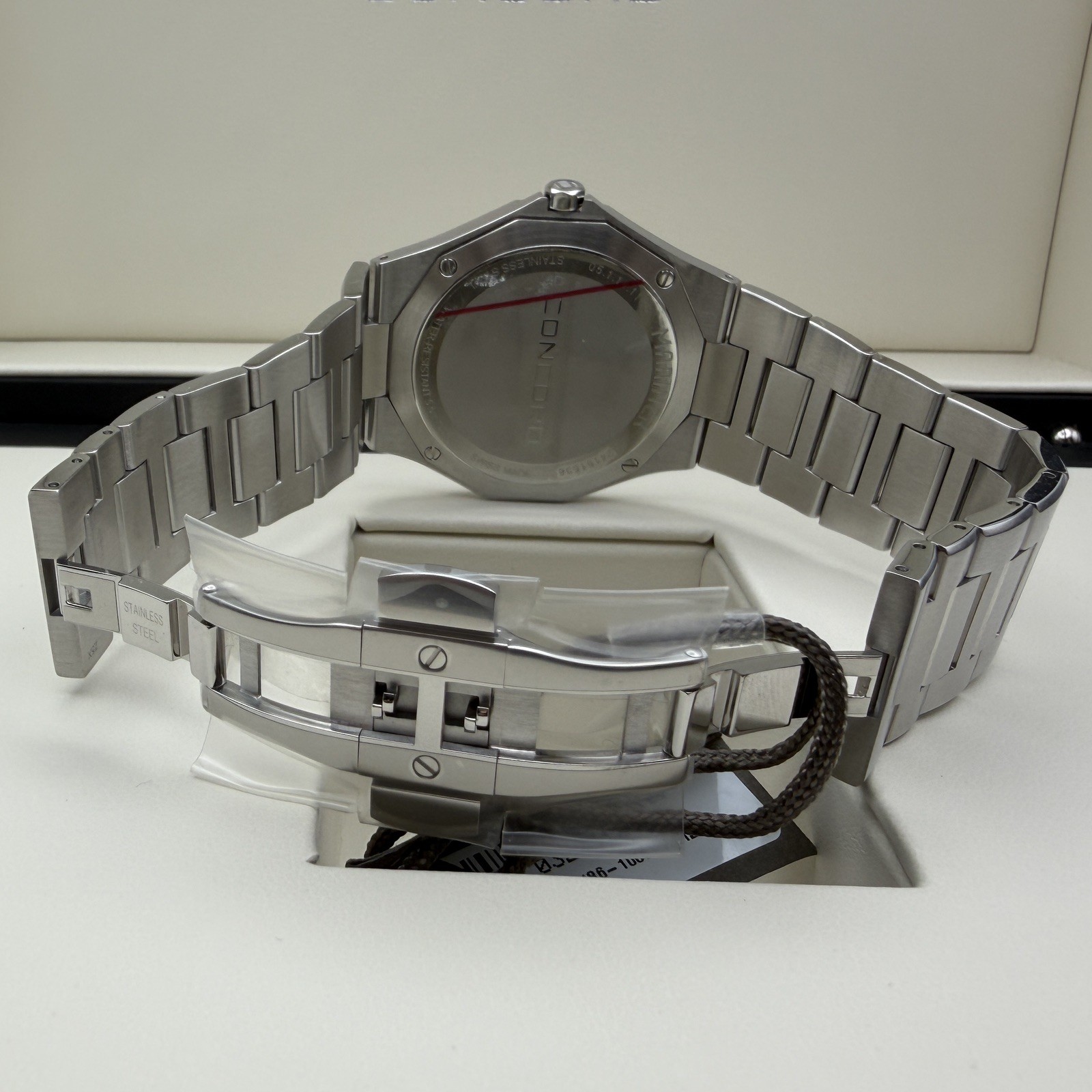 Concord Mariner 05.1.14.1186 40 mm Steel MOP Diamond Dial Men’s Watch 0320512
