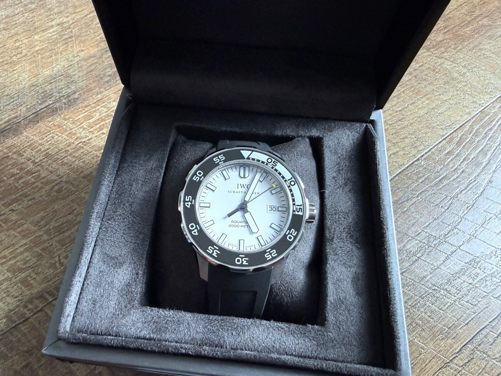 IWC Aquatimer IW356805 44mmSS White Dial Rubber Strap Automatic Date Watch