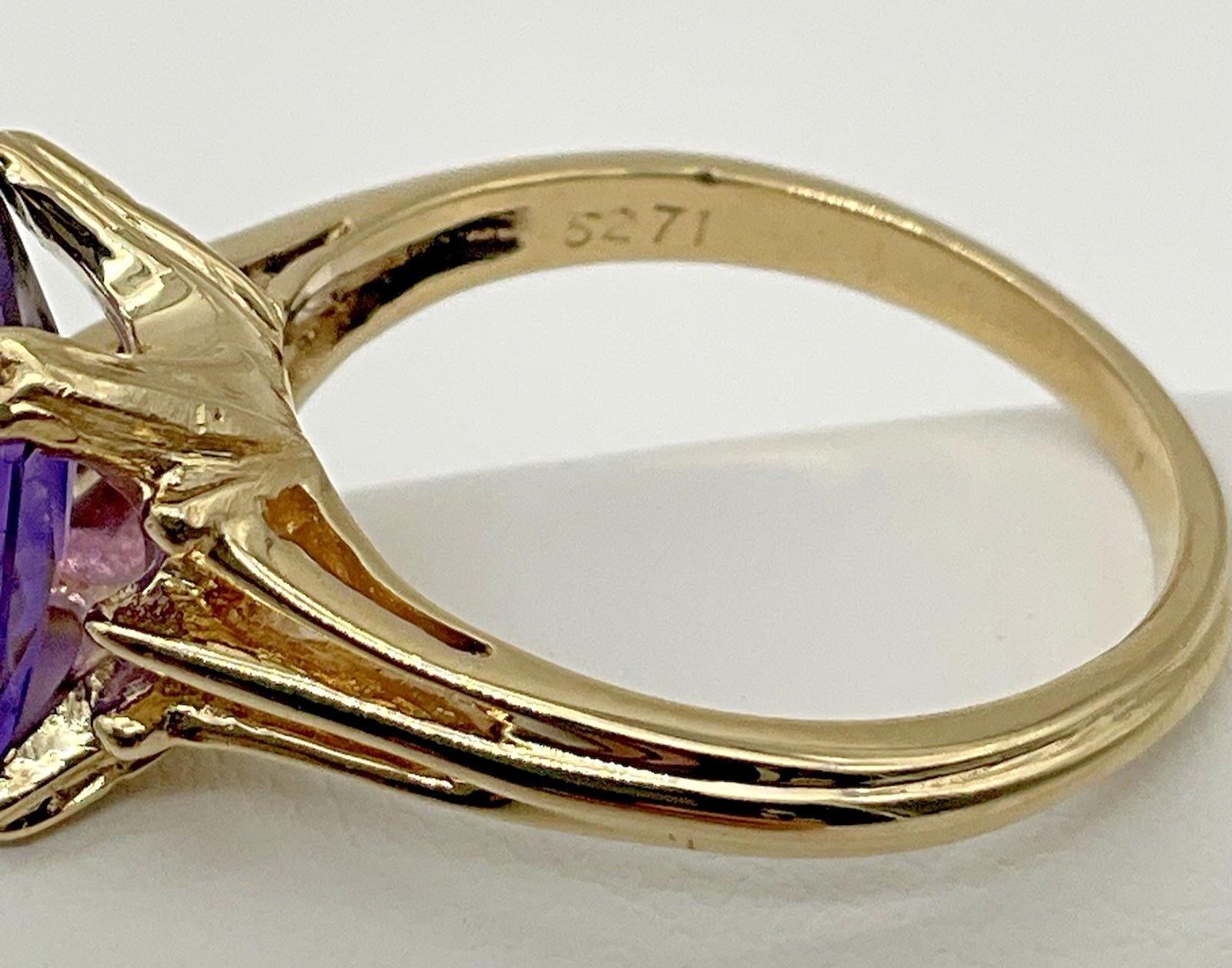 14k Yellow Gold 1.83ct Emerald Cut Amethyst Ladies Ring