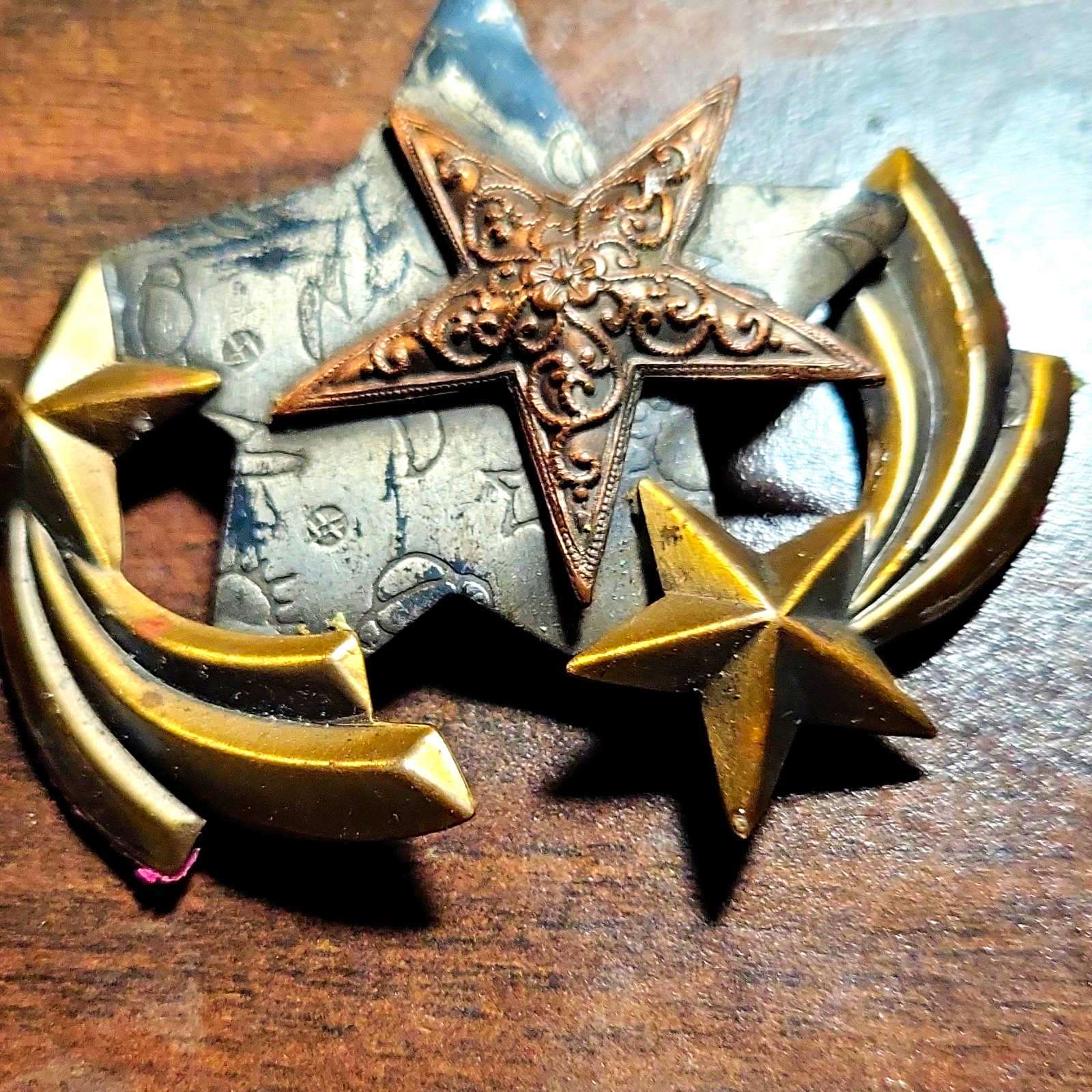 Star Brooch Pin Patriotic Theme Gold & Copper Tone Star Motif
