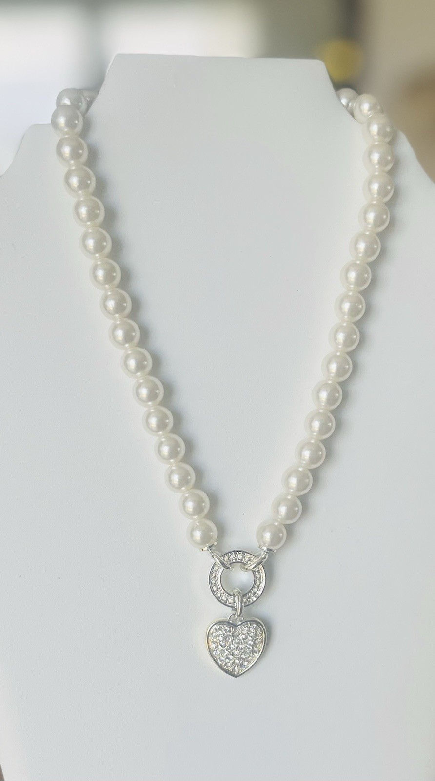Pretty Signed NVC Faux Pearl Rhinestone Heart Pendant Necklace 19 1/2 Inch