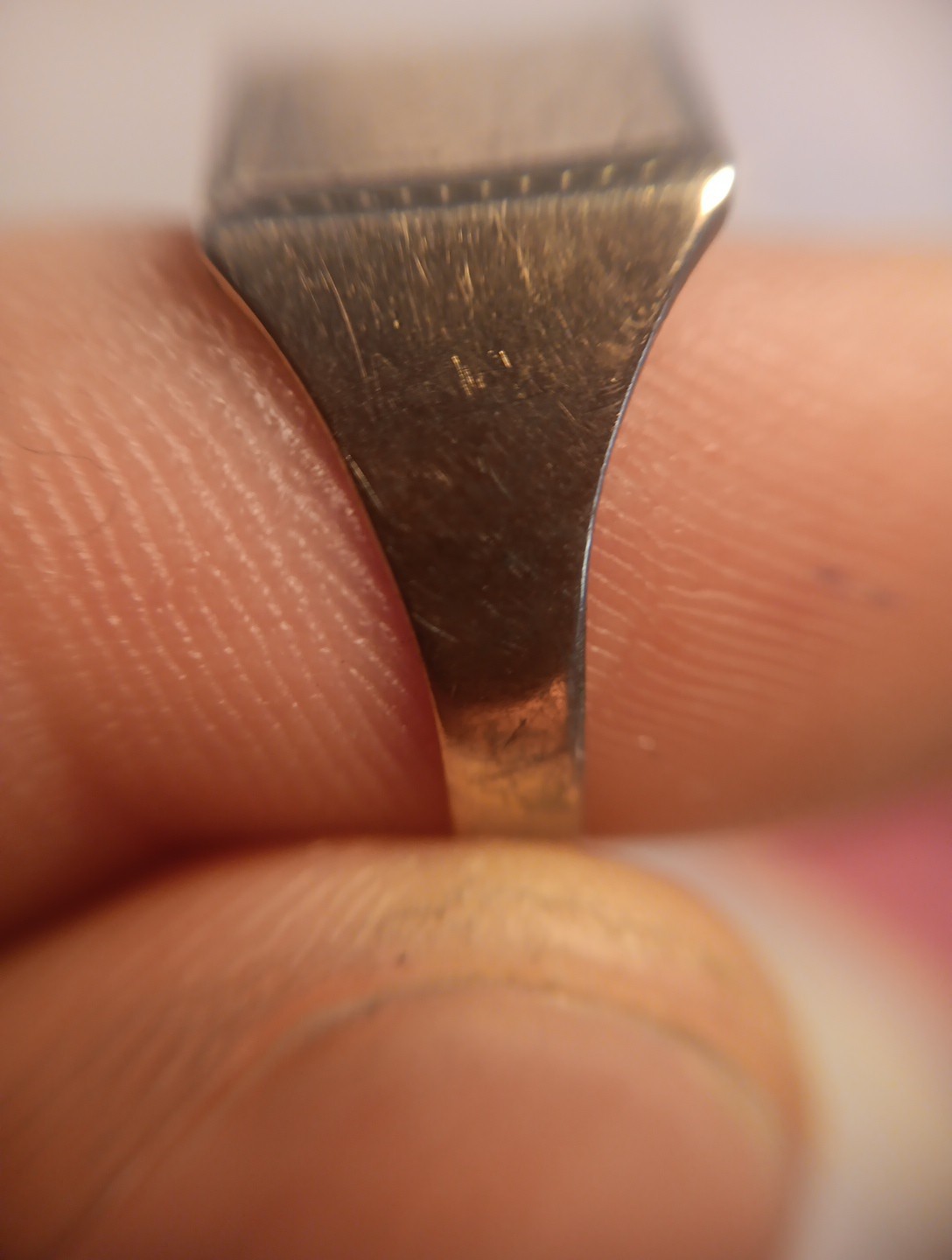 Vintage 9ct Gold Square Flasher Signet Ring – Size T½ – 2.3 grams