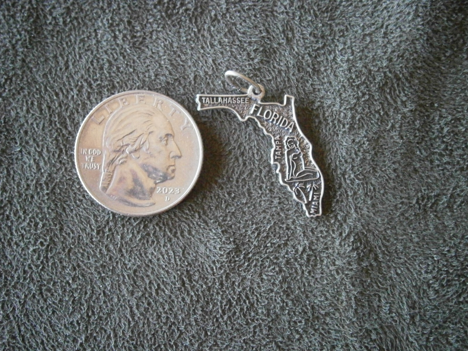 Beau Florida Outline Map Vintage Sterling Silver Travel Charm Pendant 1.6g