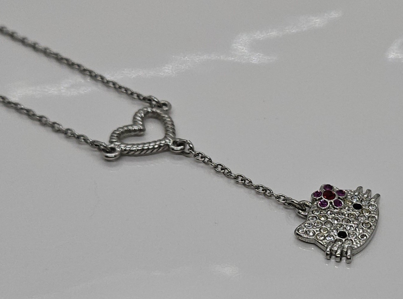 Hello Kitty Necklace Rhinestone Silver Tone Heart Pendant Design 20″
