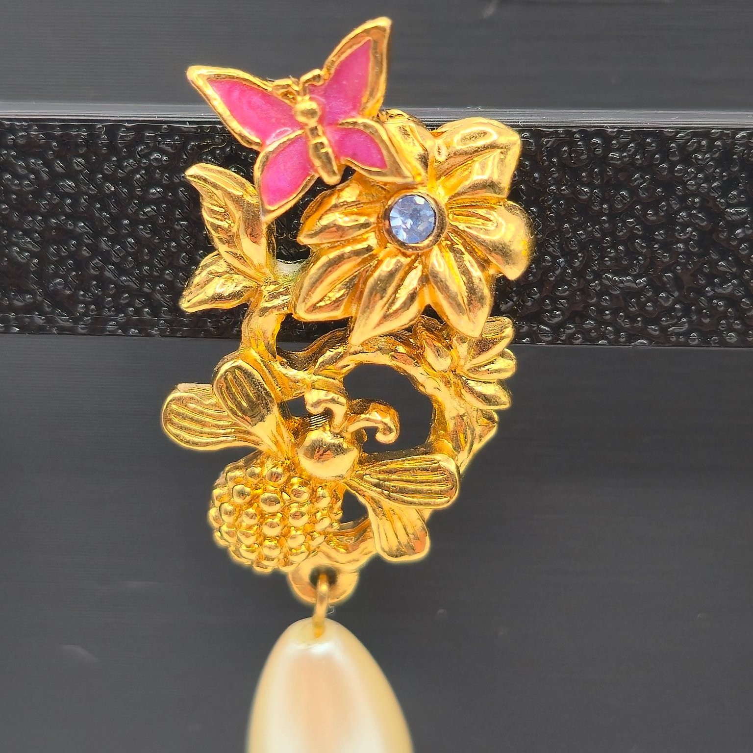 Avon Butterfly Floral Drop Earrings 2 1/8 in Gold Tone Faux Pearl Blue Stone
