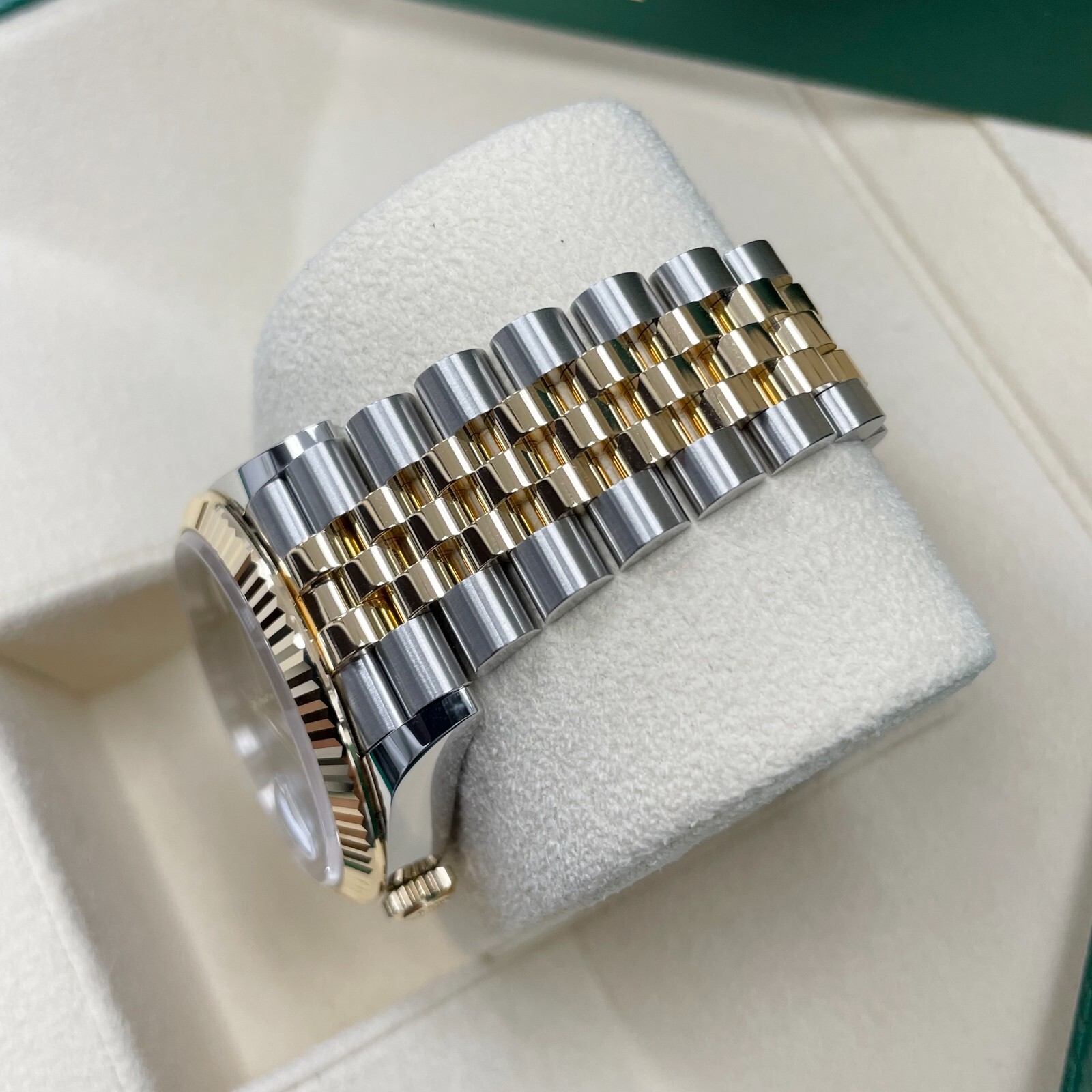 Rolex 126233 Datejust 36mm Two-Tone Yellow Gold Fluted Bezel Wimbledon Dial